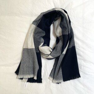 Banana Republic Cozy Warm Rich Plaid Scarve 74" x 24"